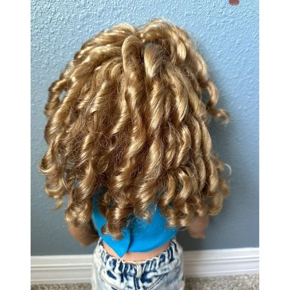 American Girl Doll- Courtney with Blue Top and Denim Skirt - Picture 3 of 16